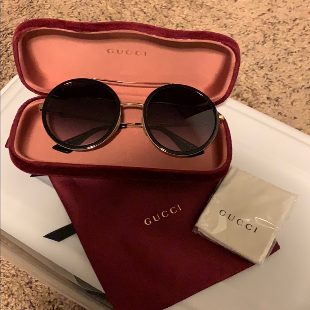 Authentic Gucci Sunglasses 😎